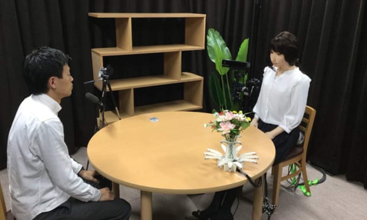 Bir robot gerçekten gülebilir mi? Empati yapabilen bir robot!