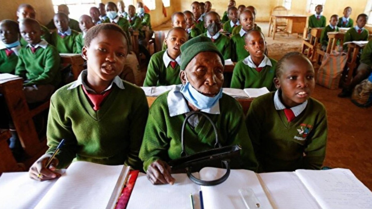 Dünyanın en yaşlı ilkokul öğrencisi 99 yaşında hayatını kaybetti