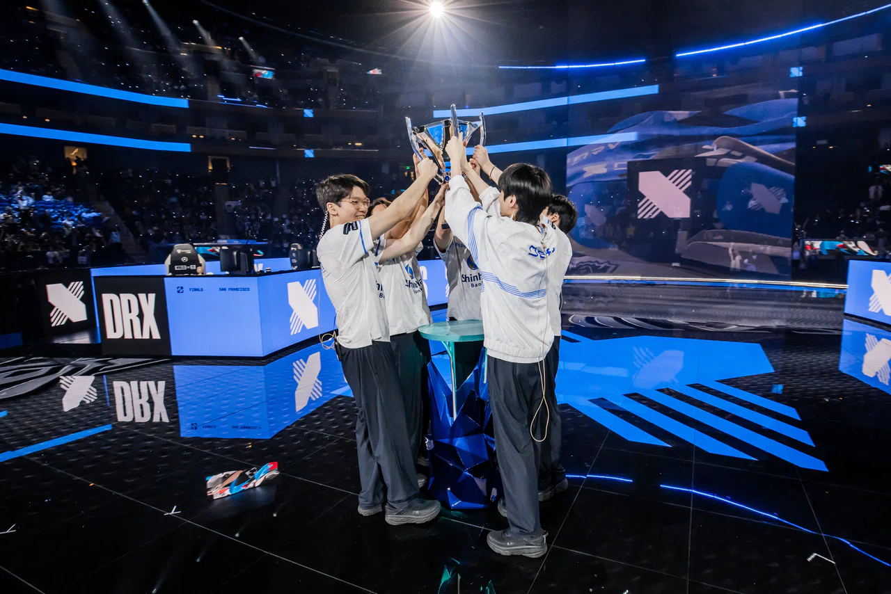 Faker dördüncü şampiyonluğu kaçırdı: 2022 League of Legends Dünya Şampiyonu DRX oldu