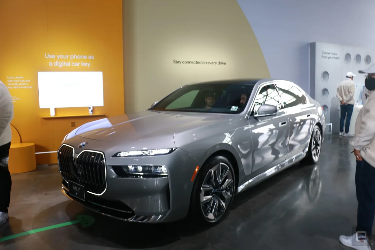 Android otomobil tanıtıldı! Google araba üreticilerinin yanında boy gösterdi