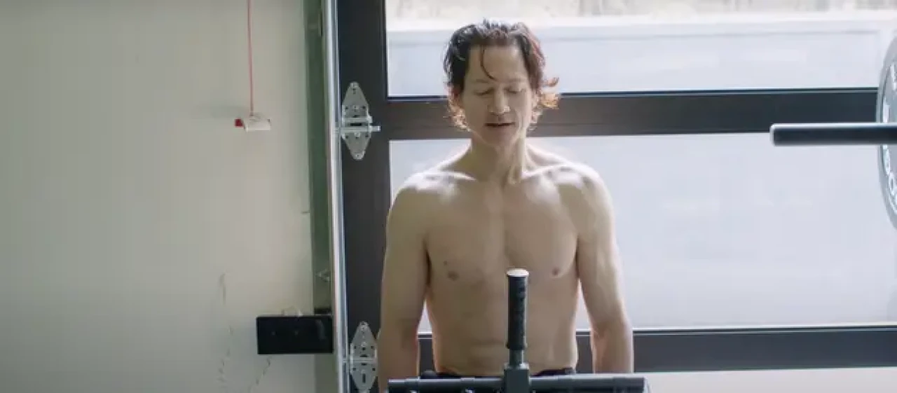 Biohacker,  18 yaşındaki gencin vücuduna sahip olmak için aylık 2 milyon dolar harcıyor