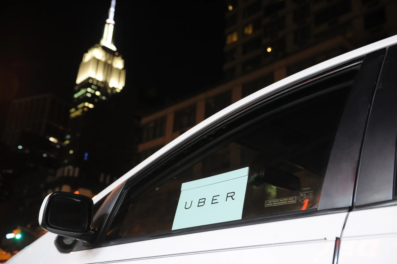 New York,  Uber benzeri hizmetlerde kullanılan araçlarının 2030 yılına kadar elektrikli olmasını zorunlu tutacak