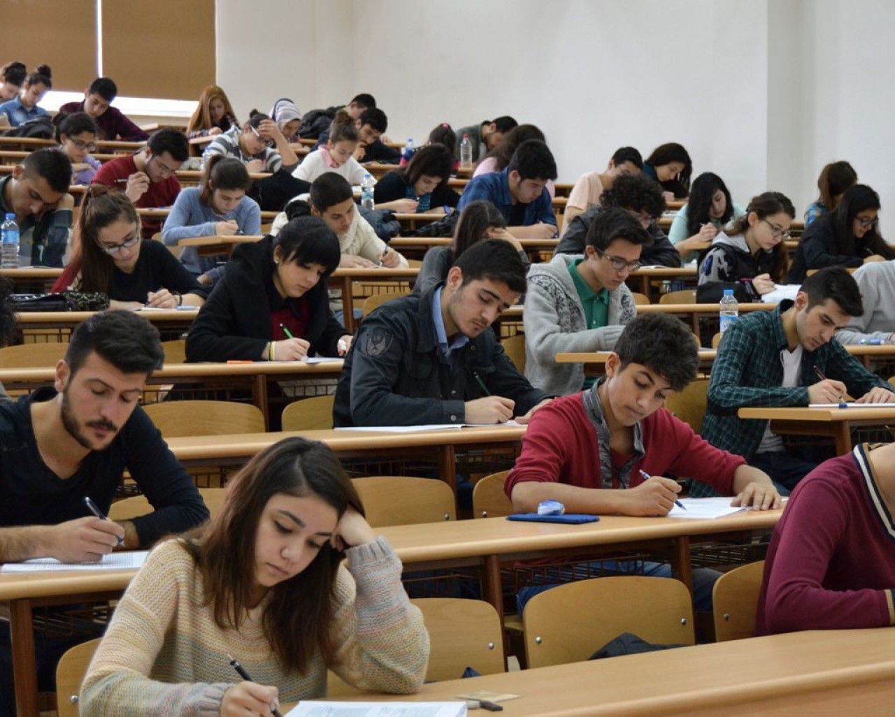 Bakan Özer açıkladı: "Öğrenciler LGS ve YKS'de 2. dönem sorularından sorumlu tutulmayacak"