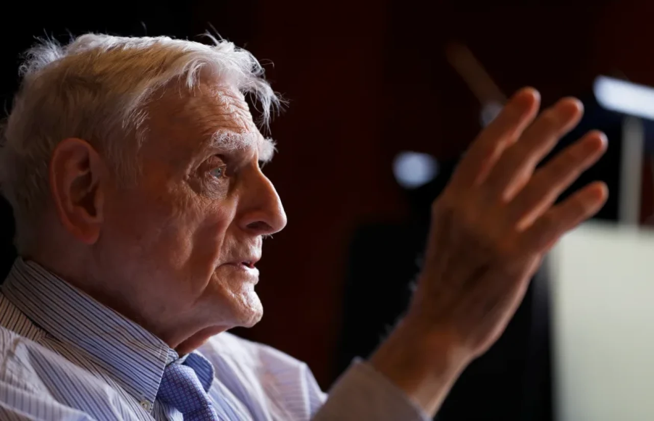 Lityum iyon pil mucidi John Goodenoung hayatını kaybetti!