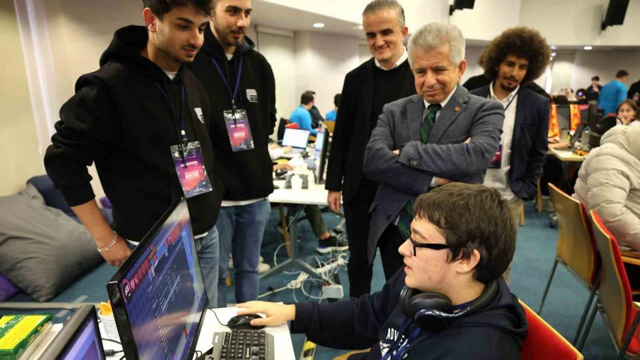 Liseliler ‘oyun geliştirmek’ için buluştu