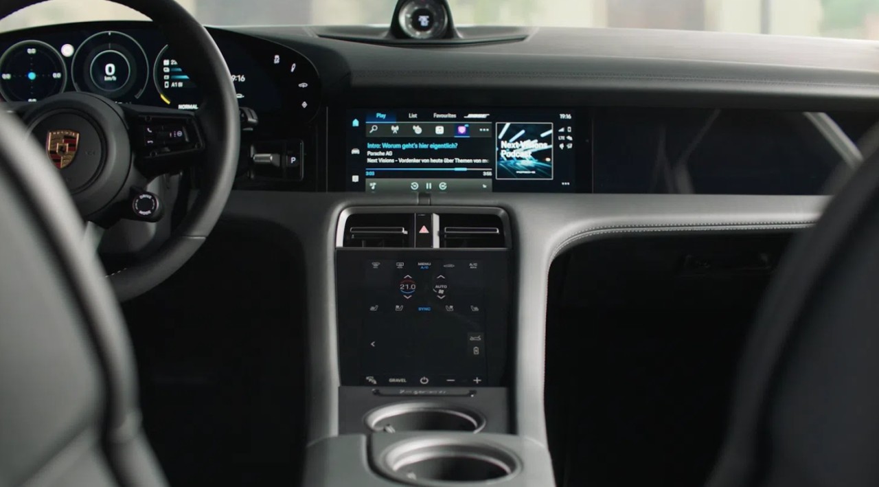 Yeni Porsche Taycan Cross Turismo resmen tanıtıldı!