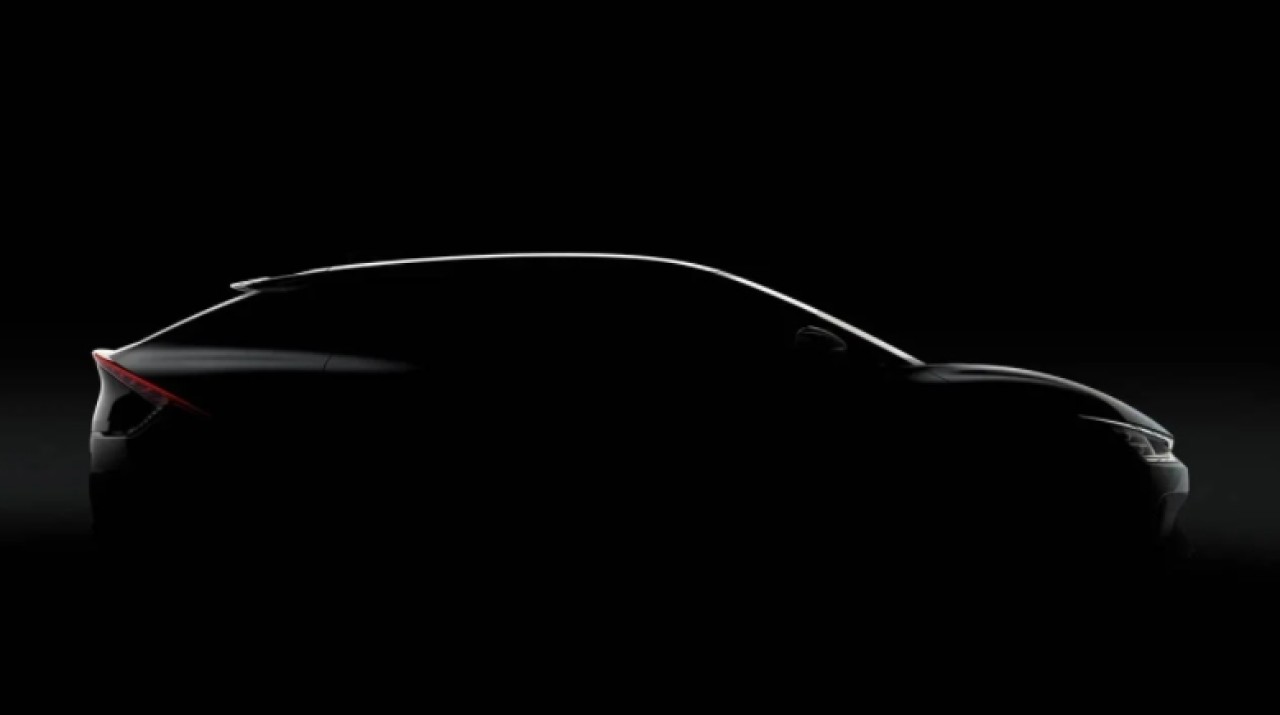 Kia yeni elektrikli aracı EV6'dan ilk görselleri paylaştı!
