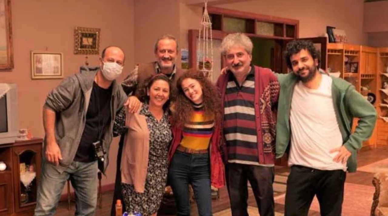 Konuşanlar'ın Hasan Can Kaya'sından "Bir Yeraltı S!T-COM'u" dizisinin tanıtım videosu yayınlandı