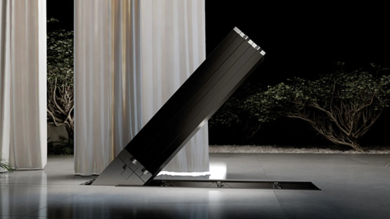 165 inç katlanabilir dev televizyon piyasaya sürüldü!
