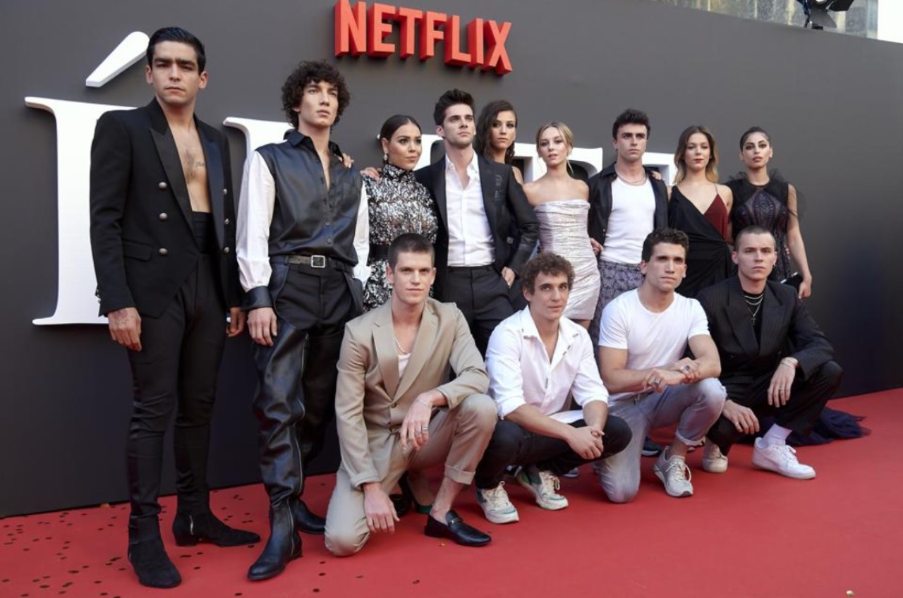 Netflix,  Elite dizisi için özel bölümler geleceğini açıkladı