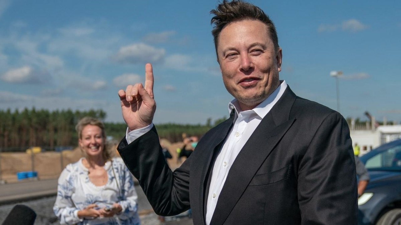 Elon Musk'ın Starlink projesi tehlikeli mi? Yörüngede güvenlik riski...