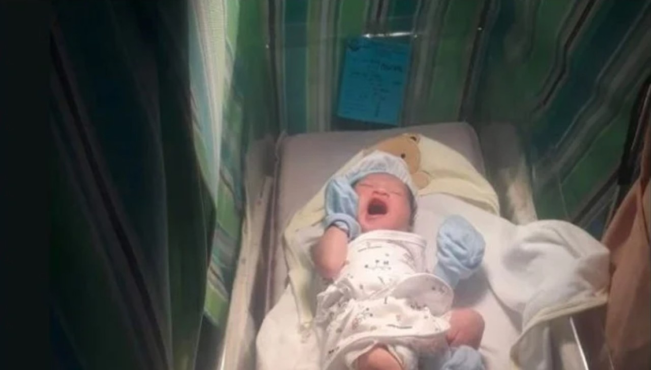 Web geliştiricisi baba,  bebeğinin adını 'HTML' koydu