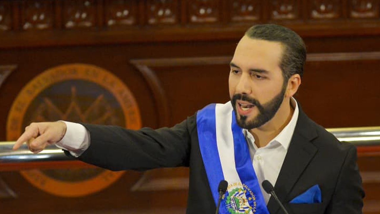 El Salvador'un resmi para birimi artık Bitcoin!