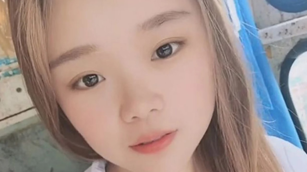 Çinli TikToker,  50 metrelik vinçten düşerek can verdi