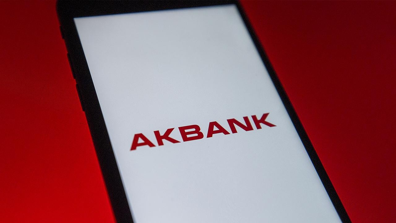 Akbank: Hizmetler kademeli olarak devreye alınacak