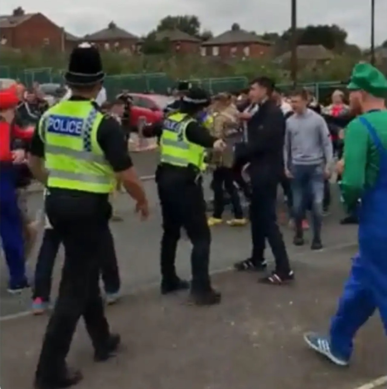 Super Mario maç öncesi tutuklandı! Mantarı fazla kaçırdı galiba...