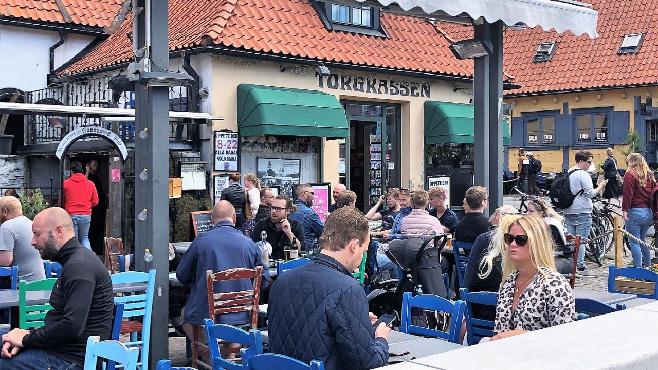 İsveç,  30 yaş altı için Moderna aşısını durdurdu!