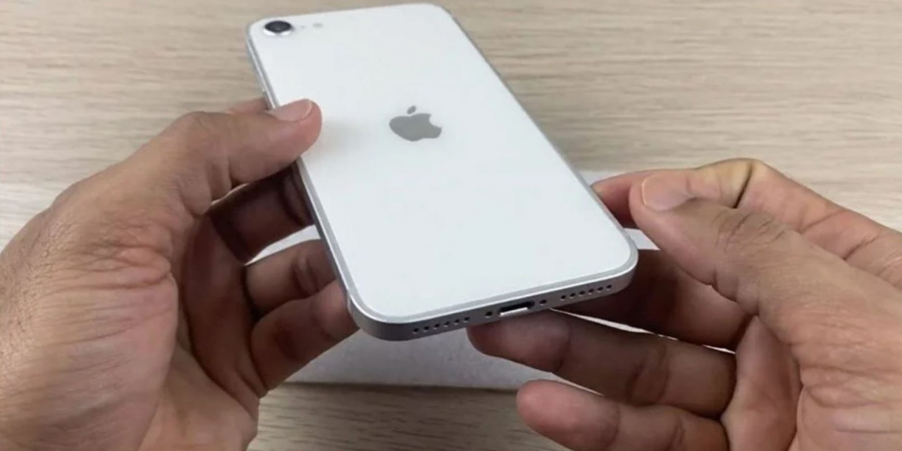 Yeni ucuz iPhone geliyor! İşte iPhone SE 3'ten ilk görüntüler...