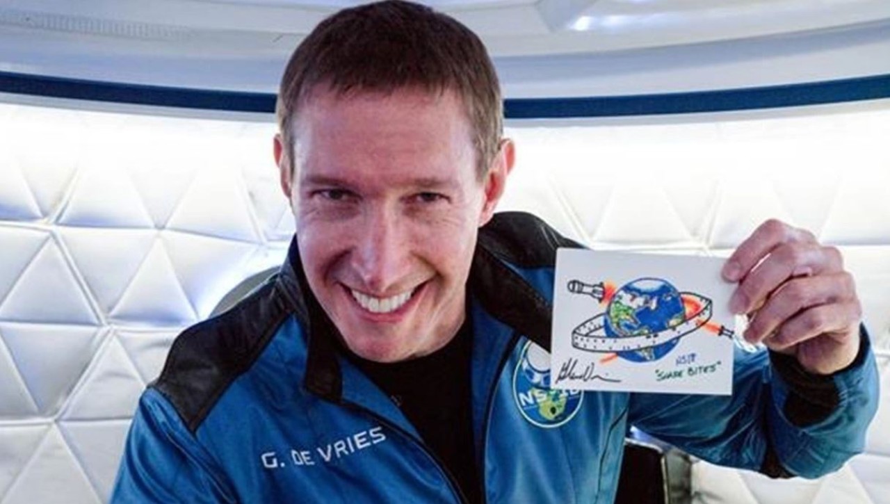 Uzaya çıkıp geldi,  1 ay sonra uçak kazasında hayatını kaybetti