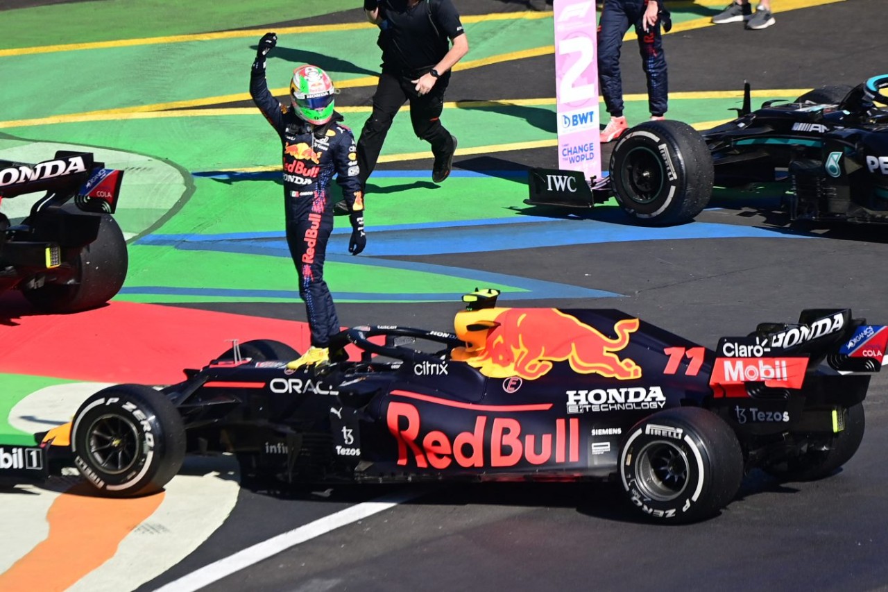 Meksika'da Verstappen fırtınası! Hamilton ile farkı açıyor...