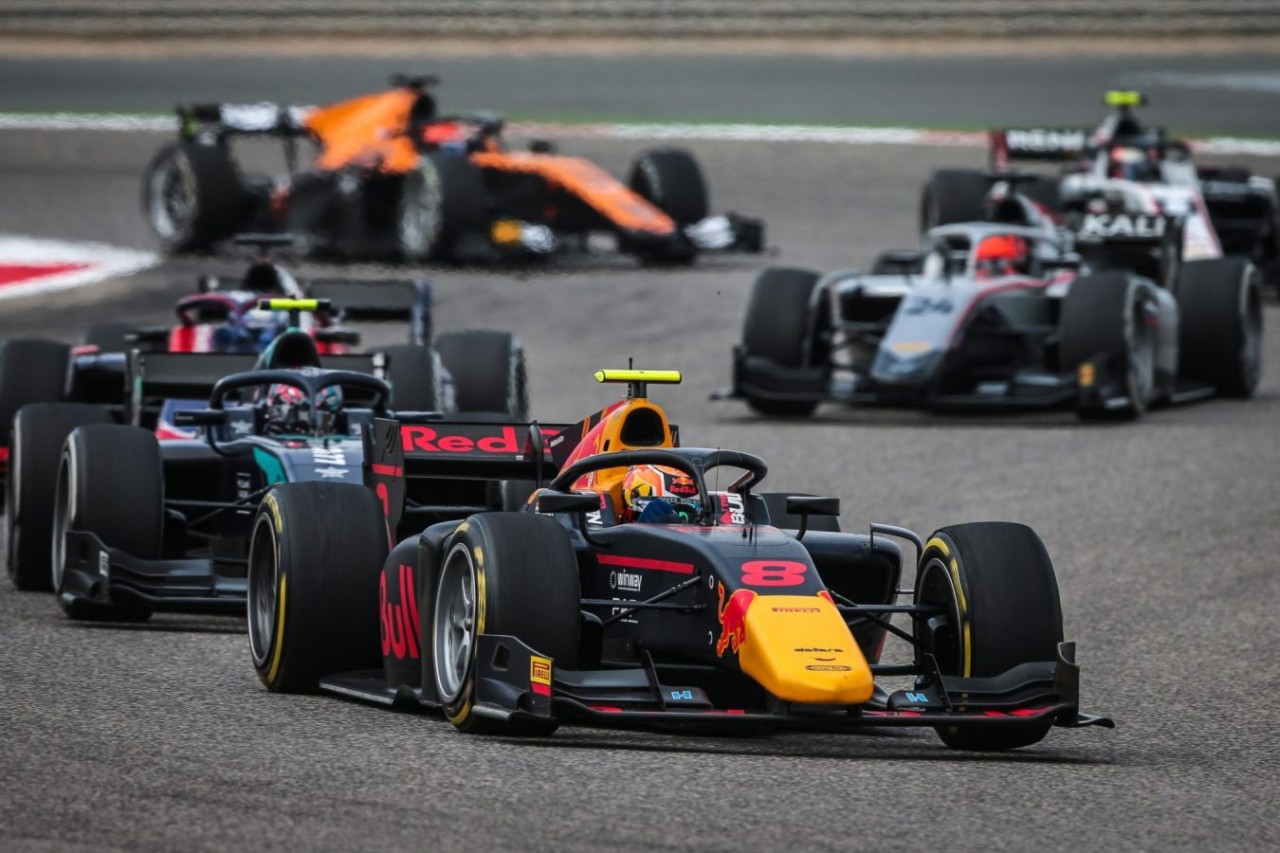 Formula 2 kuralları nelerdir? Puan formatı nasıl? F2 arabalarının özellikleri neler? Formula 1'den farkı ne?