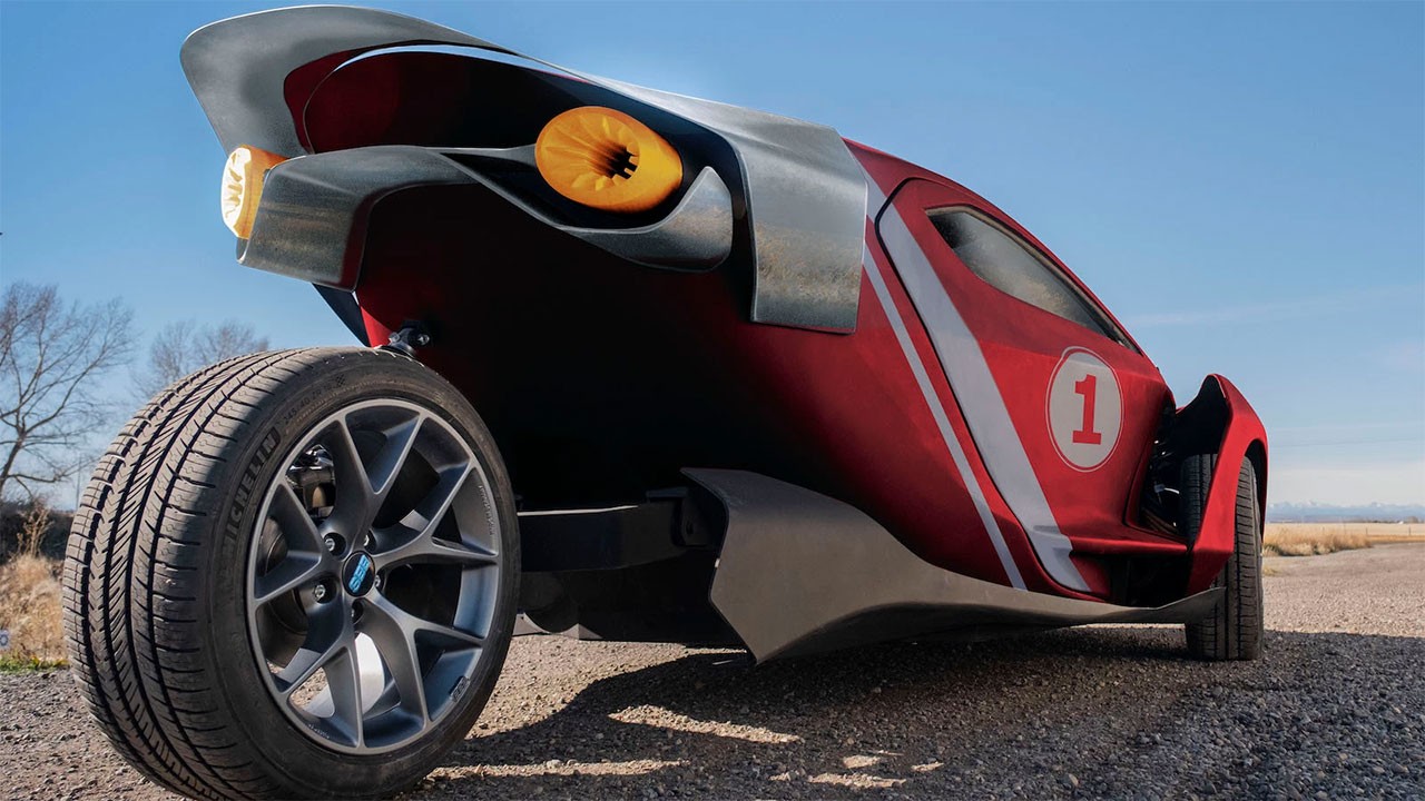 Bu araba kullanılmadığında kripto madenciliği yapıyor: Bitcoin,  Ethereum,  Dogecoin...