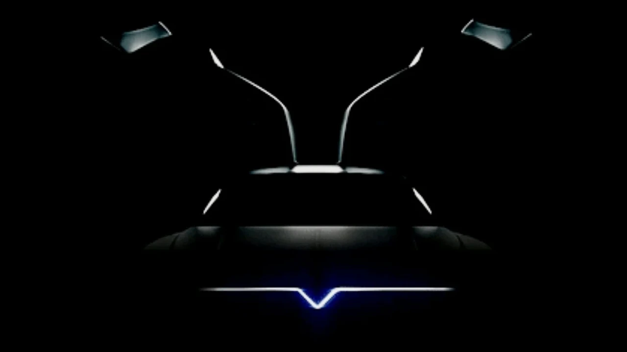 Geleceğe Dönüş filminin efsane arabası DeLorean elektrikli olarak geri dönüyor