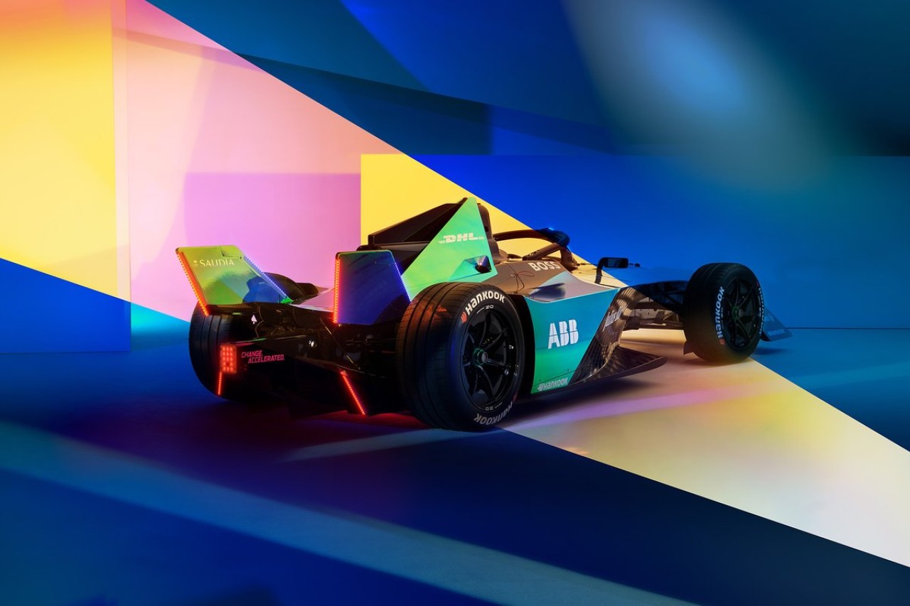 Formula E Gen3 araçları tanıtıldı: Pistlerin yeni "Savaş Uçağı"