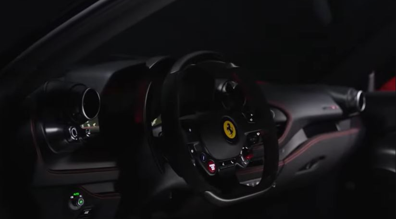 Sadece 1 adet üretilen Ferrari SP48 Unica tanıtıldı