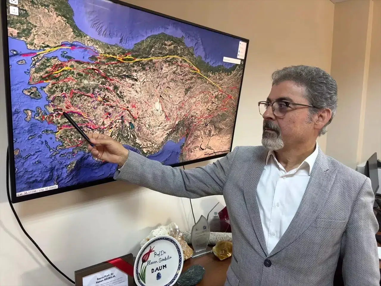 Batı Anadolu'da Deprem Tehlikesi