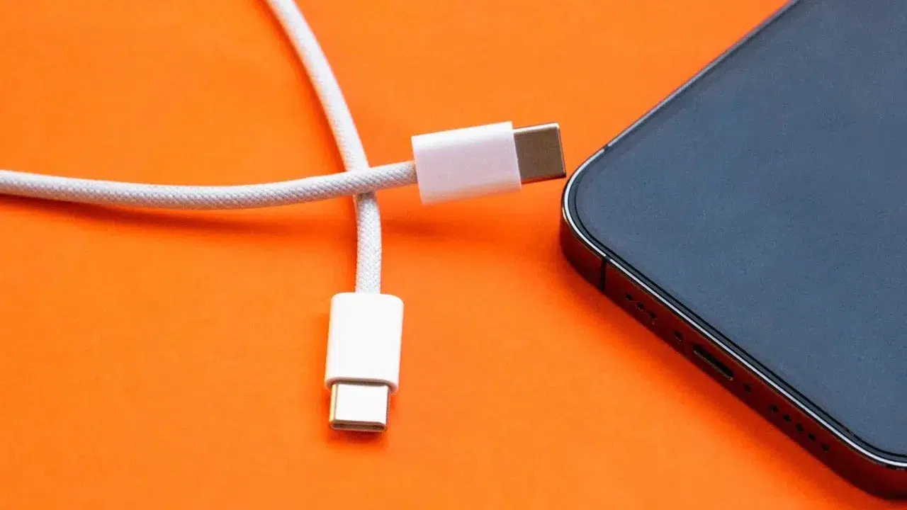 Avrupa Birliği Şarj Adaptörlerine El Attı: Yeni Kurallar Duyuruldu