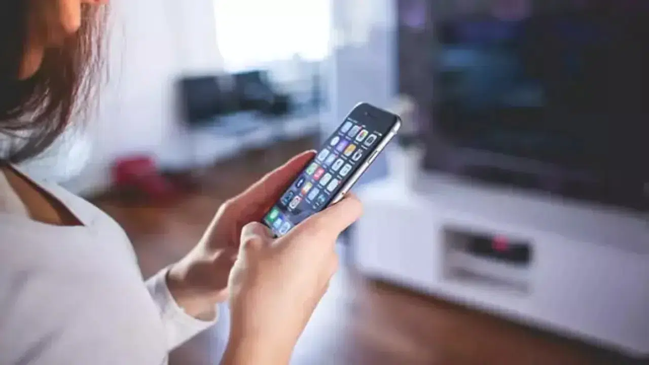 İsrail'in Sosyal Medya Kontrolü: TikTok ve X Üzerindeki Etkisi