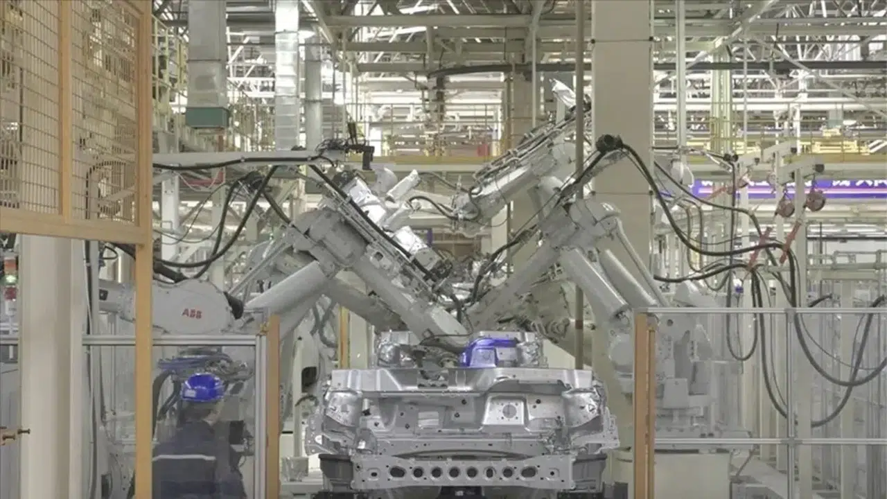 Türk Sanayisi Robotlaşmada İvme Kazanıyor! Türkiye Dünyanın En Büyük 14’üncü Pazarı Oldu