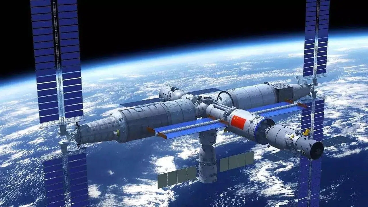 Çinli Taykonotları Taşıyan Şıncou-21 Mekiği Uzay İstasyonuna Ulaştı