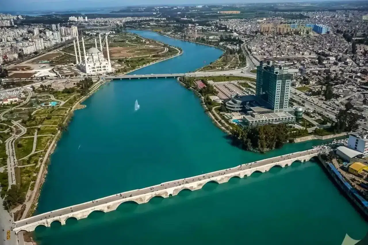 Yapay Zeka, Yüreğir'i Türkiye'nin En Yaşanılmayacak İliçesi Olarak Belirledi