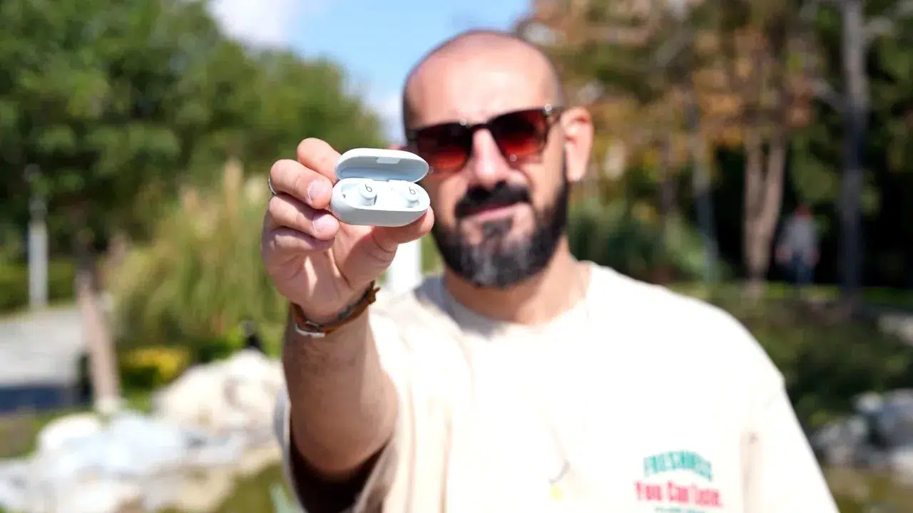 Beats'ten Bütçe Dostu Kulaklıklar: Beats Solo Buds İncelemesi