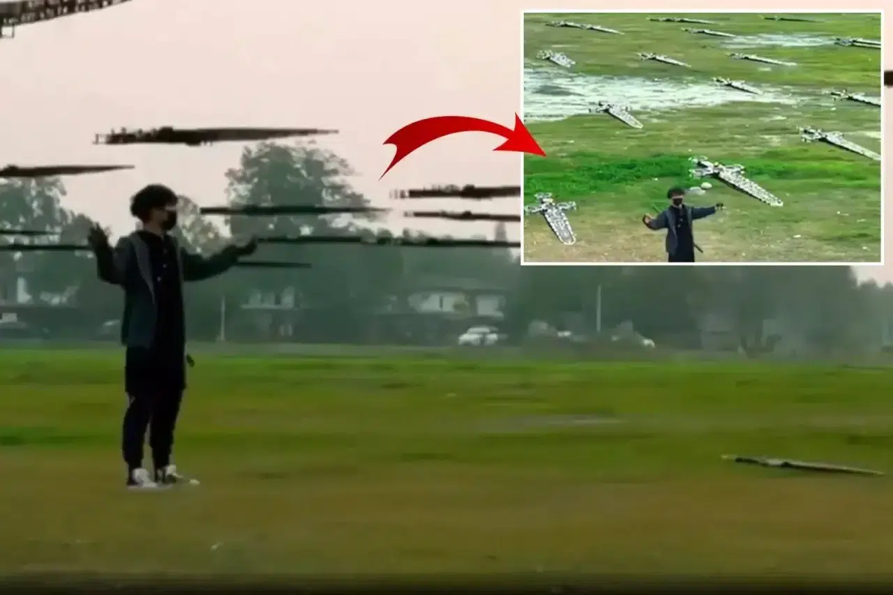 Dünya Bu Adamı Konuşuyor: Kılıçlardan Oluşan Dron Ordusu Kurdu