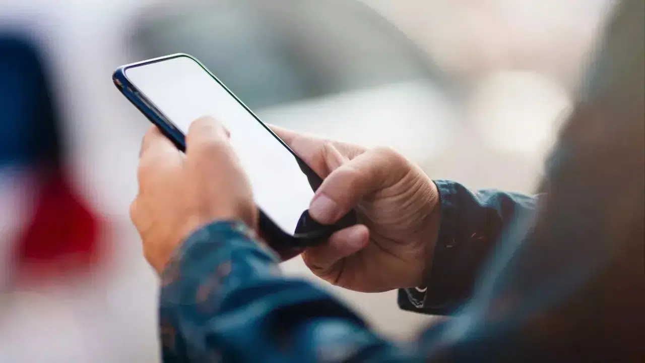 Milyonlarca Cep Telefonu Kullanıcısını İlgilendiren Kritik Uyarı: 2024'te Yürürlüğe Giren Yönetmelik