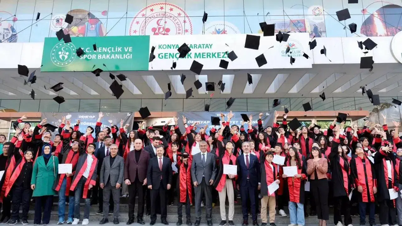 DENEYAP Teknoloji Atölyeleri’nden 9 bin 490 teknoloji yıldızı mezun oldu