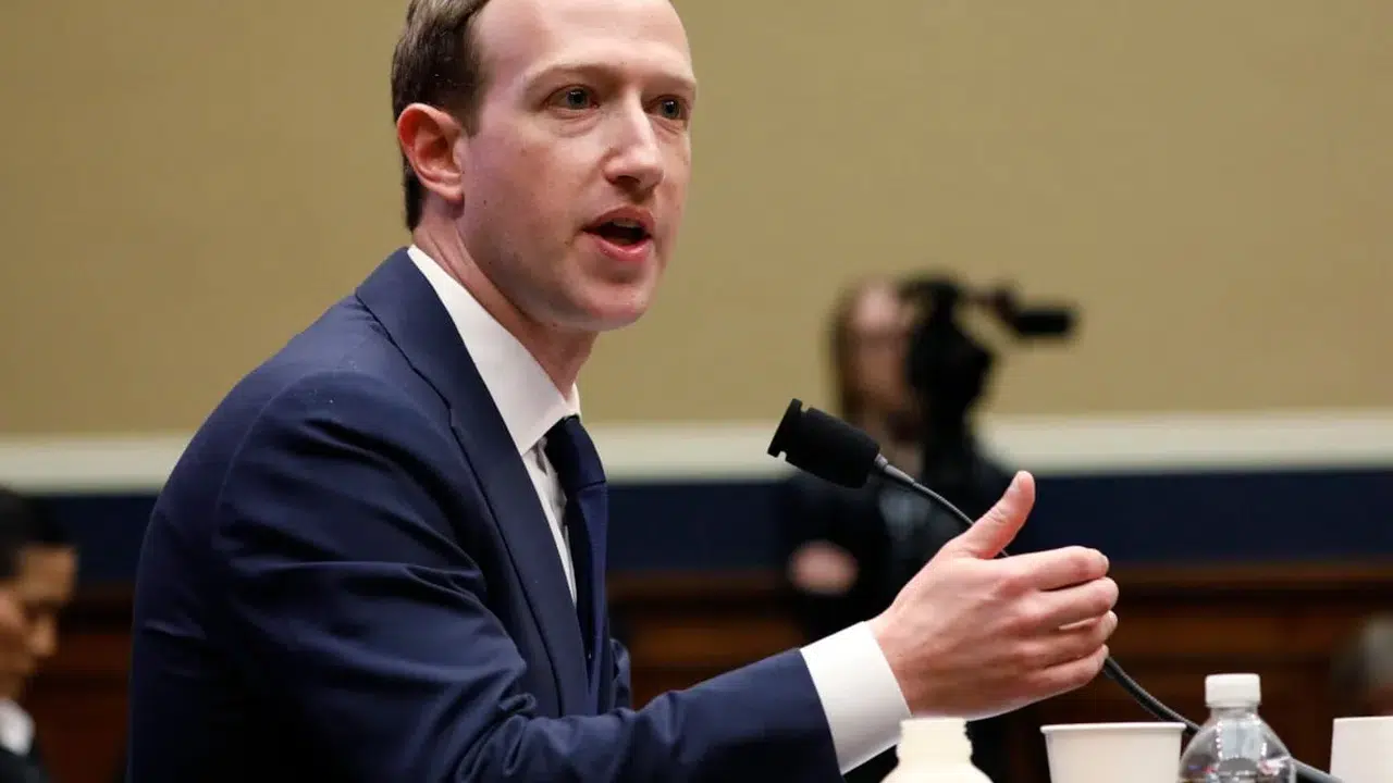 Zuckerberg, Instagram'ın Çocuklarda Bağımlılık Yaratma İddialarını Nasıl Reddetti?