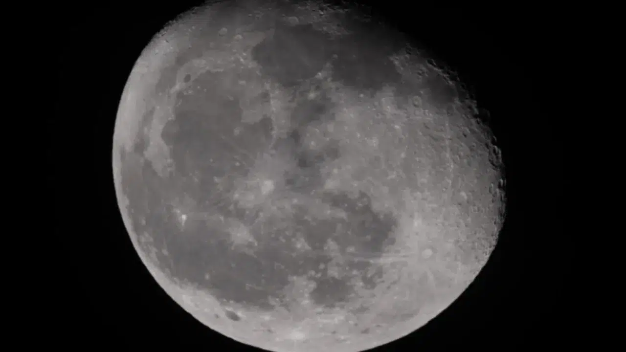 NASA'nın Ay'daki Sismik Aktivite Verileri Neleri Gösteriyor?