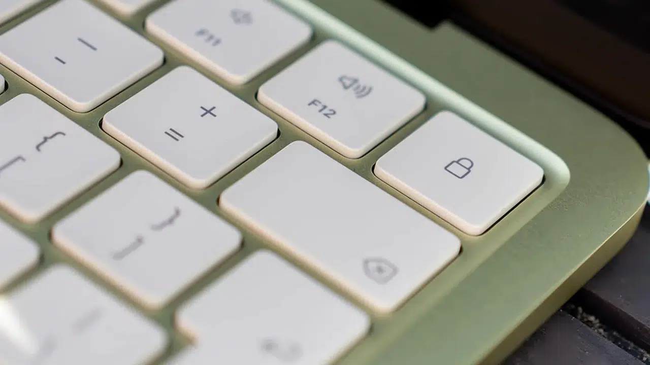 MacBook Neo çılgınlığı! Apple talebe yetişemiyor, üretim hedefi iki katına çıktı