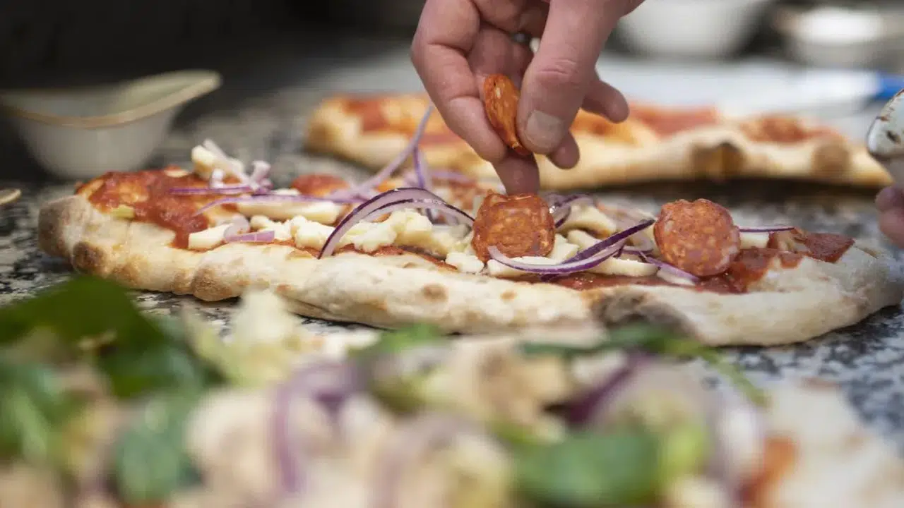 Seattle'da 160 bin dolarlık robotlar çöp oldu: Pizzacı pes etmiyor, kendi robotunu yapıyor