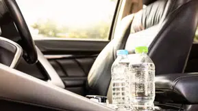 Sakın Bunu Yapmayın! Aracına Koyduğu Su Şişesi 500 Bin TL'lik Fatura Çıkardı