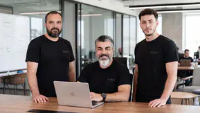 Dijital vitrin artık yapay zeka: Markaların yeni savaş alanı 'cevaplar' oldu