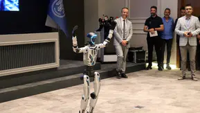 Kayseri'nin yeni mesai arkadaşı: İnsansı robot MEGA göreve başladı
