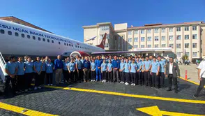 Antalya'da uzay rüzgarı: Astronotlar geleceğin havacılarıyla bir araya geldi