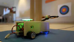 Geleceğin mühendisleri sahnede: Lise öğrencilerinden yapay zekalı okçu robot