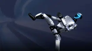 Rusya'da robot dehşeti! Kendisini iten müşteriyi affetmedi