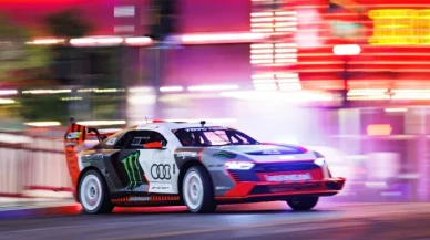 Ken Block bu kez türünün tek örneği elektrikli Audi ile Gymkhana şovunu yaptı - VİDEO